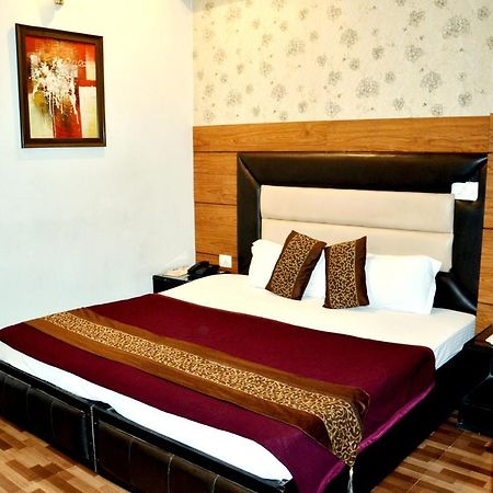 Hotel B.R. Inn Pānīpat Kültér fotó