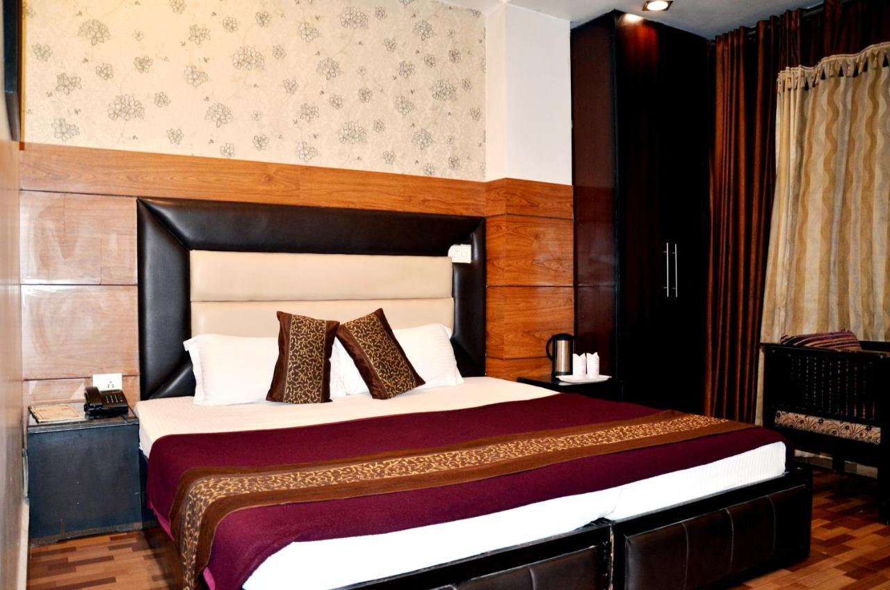 Hotel B.R. Inn Pānīpat Kültér fotó