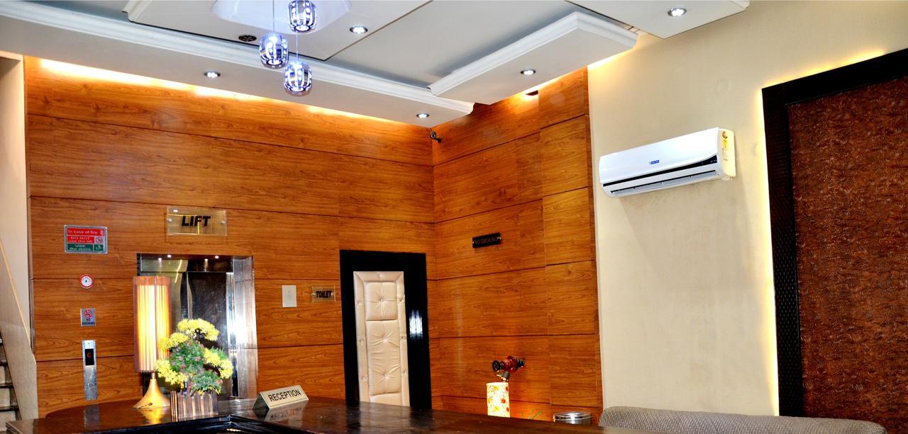 Hotel B.R. Inn Pānīpat Kültér fotó