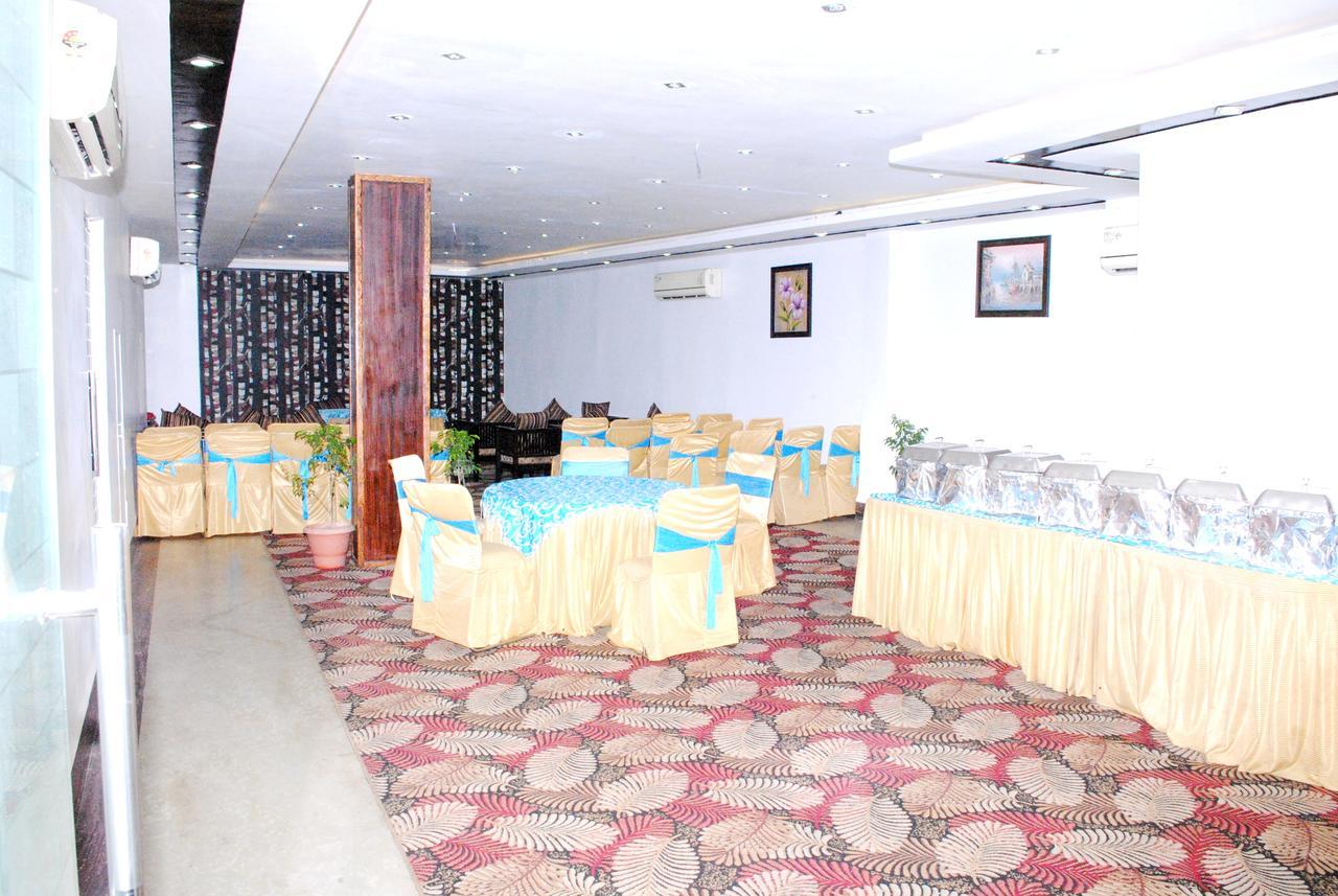 Hotel B.R. Inn Pānīpat Kültér fotó